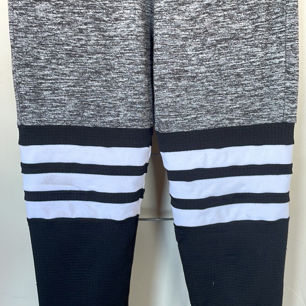 Bombshell sportswear thigh high leggings - Picture 3 of 11